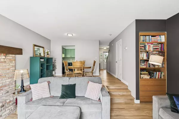 7235 W Franklin AVE, Saint Louis Park, MN 55426