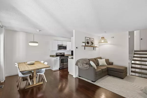 3262 Valley Ridge DR #4, Eagan, MN 55121