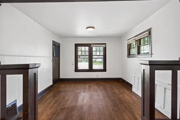 2305 Golden Valley RD, Minneapolis, MN 55411