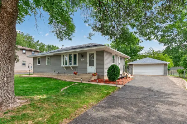 10855 President DR NE, Blaine, MN 55434