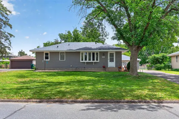 10855 President DR NE, Blaine, MN 55434