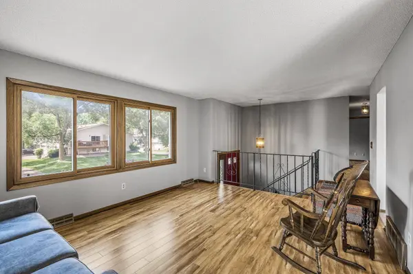 4269 Bridgewood TER, Vadnais Heights, MN 55127