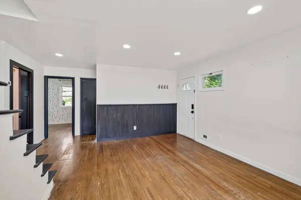 6701 34th AVE N, Crystal, MN 55427