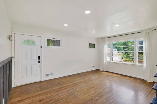 6701 34th AVE N, Crystal, MN 55427