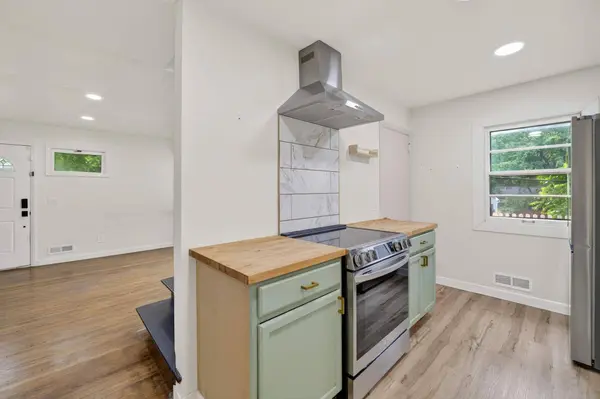 6701 34th AVE N, Crystal, MN 55427