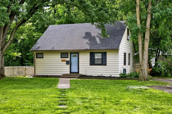 6701 34th AVE N, Crystal, MN 55427