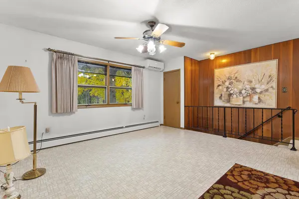 1714 Arkwright ST, Maplewood, MN 55117