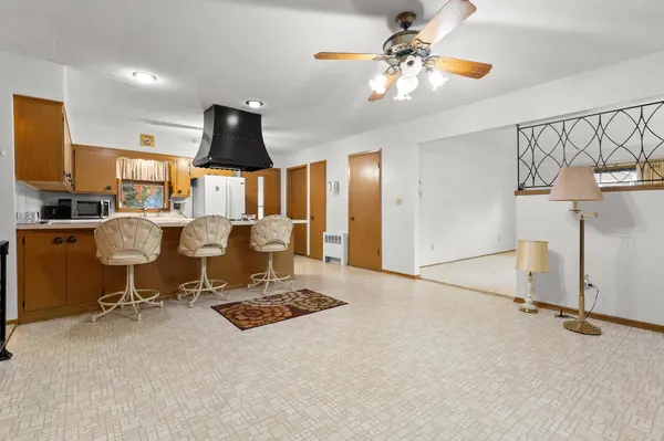 1714 Arkwright ST, Maplewood, MN 55117