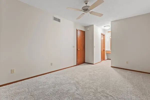 7636 Borman WAY, Inver Grove Heights, MN 55076