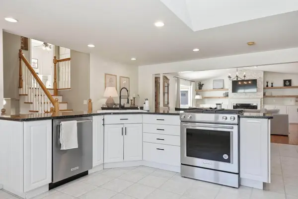 10405 99th PL N, Maple Grove, MN 55369