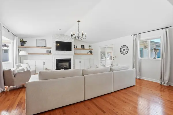 10405 99th PL N, Maple Grove, MN 55369