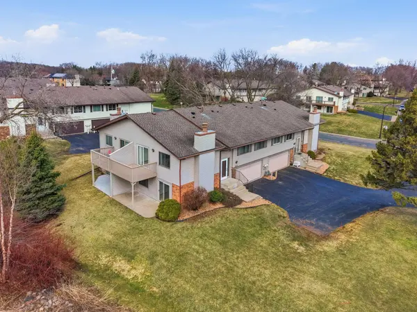 1072 Amble DR, Saint Paul, MN 55126