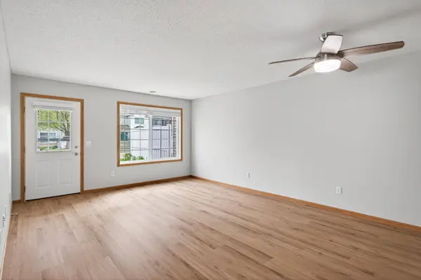 15822 Fleet TRL, Apple Valley, MN 55124