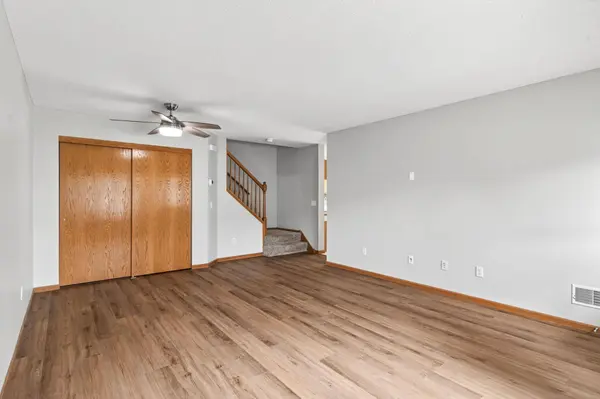 15822 Fleet TRL, Apple Valley, MN 55124