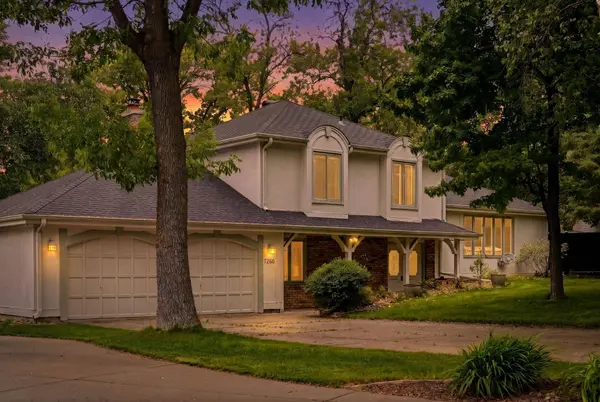 7263 Pineview LN N, Maple Grove, MN 55369