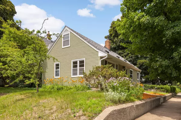 605 Griggs ST N, Saint Paul, MN 55104