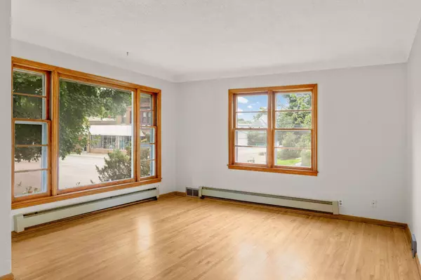 605 Griggs ST N, Saint Paul, MN 55104