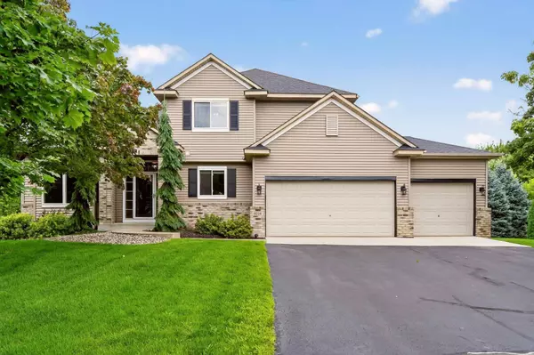 9216 Hunters CT, Minnetrista, MN 55375