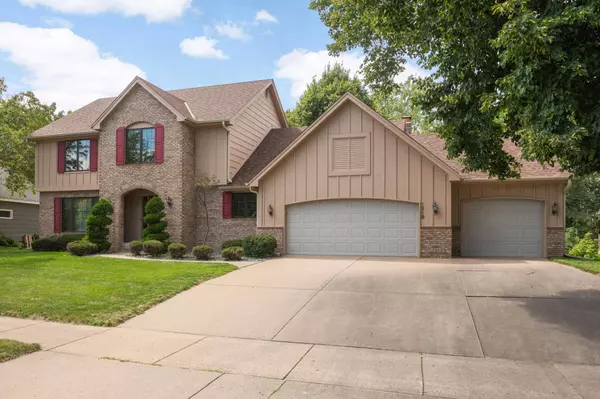 1318 W Royal Oaks DR, Shoreview, MN 55126