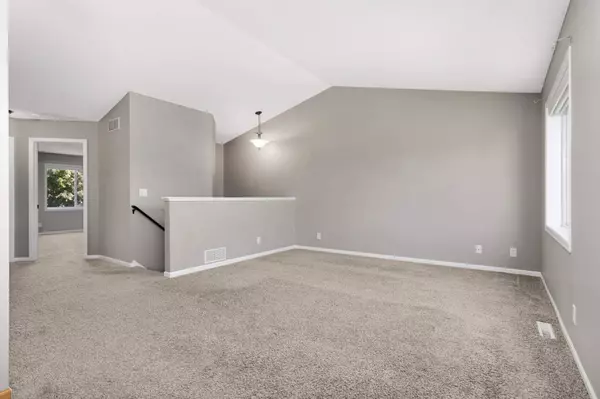 48 Arbor LN, Farmington, MN 55024