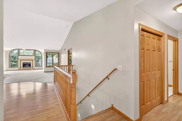 6236 Creekview LN N, Brooklyn Park, MN 55443