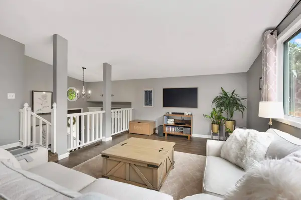 8920 Darnel RD, Eden Prairie, MN 55347