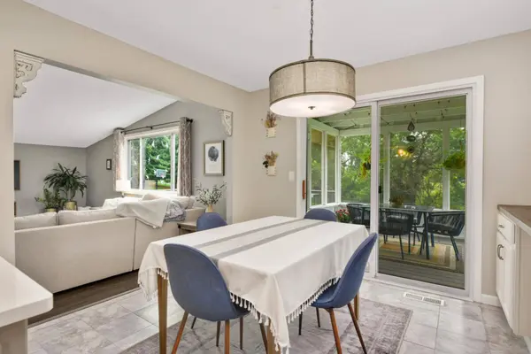 8920 Darnel RD, Eden Prairie, MN 55347