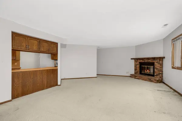 4185 Hilltop PT, Eagan, MN 55123