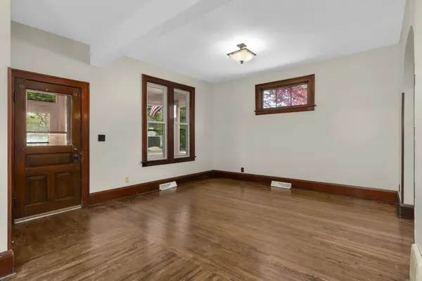 690 James AVE, Saint Paul, MN 55102