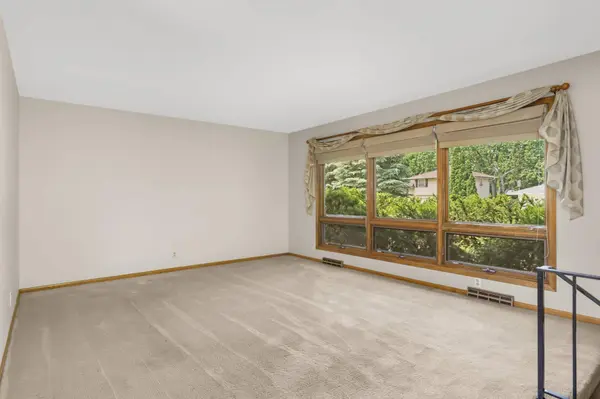 6751 Madison ST NE, Minneapolis, MN 55432