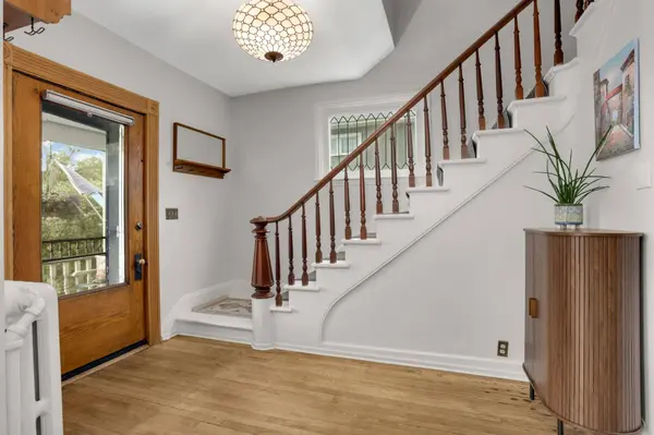 993 Fairmount AVE, Saint Paul, MN 55105