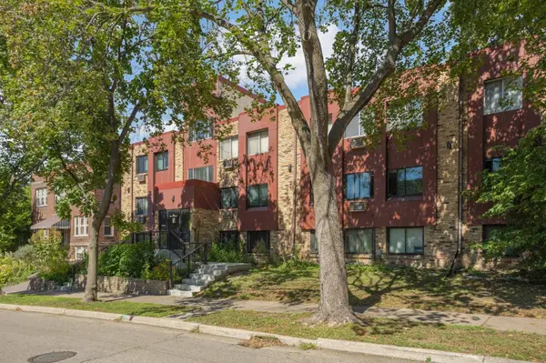 520 Ridgewood AVE #102