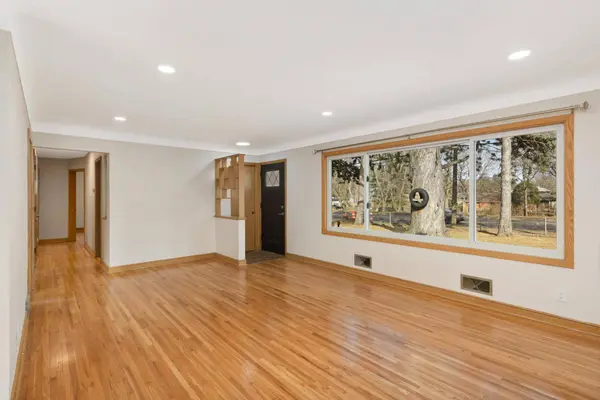 2231 Lexington AVE N, Roseville, MN 55113