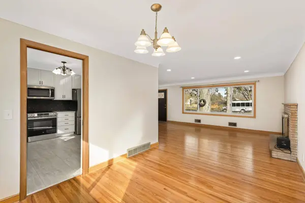 2231 Lexington AVE N, Roseville, MN 55113