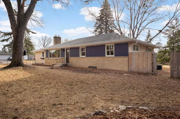 2231 Lexington AVE N, Roseville, MN 55113