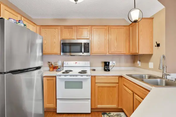 105 Horizon DR SE, New Prague, MN 56071