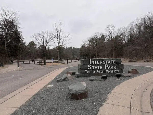 636 Hazel Alley, Taylors Falls, MN 55084