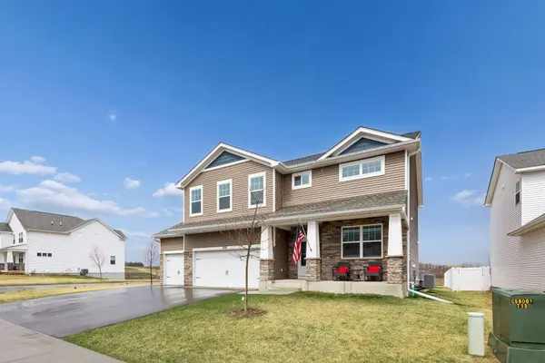 838 Foxglove TER, Waconia, MN 55387