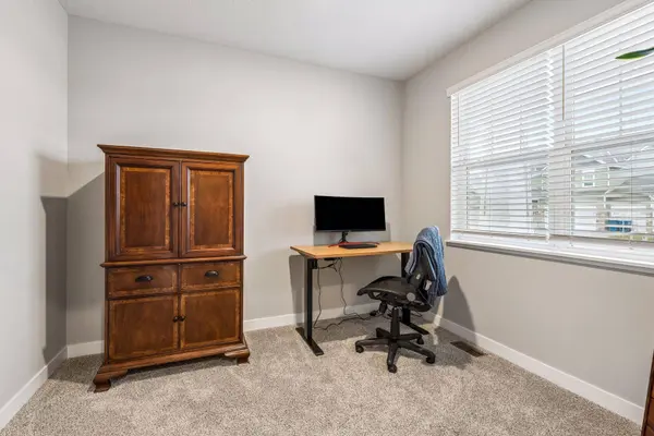 838 Foxglove TER, Waconia, MN 55387