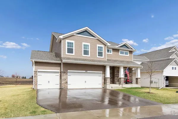 838 Foxglove TER, Waconia, MN 55387