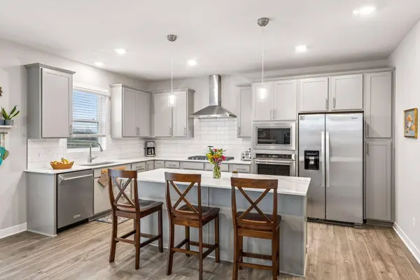 838 Foxglove TER, Waconia, MN 55387