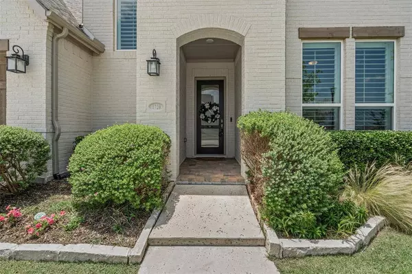 1720 Rolling Heights Lane, Fort Worth, TX 76008