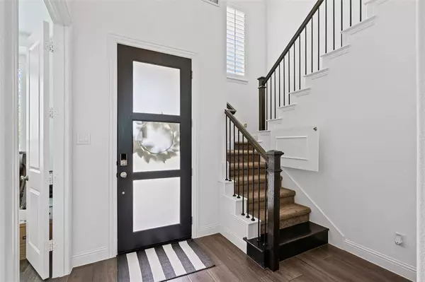 1720 Rolling Heights Lane, Fort Worth, TX 76008