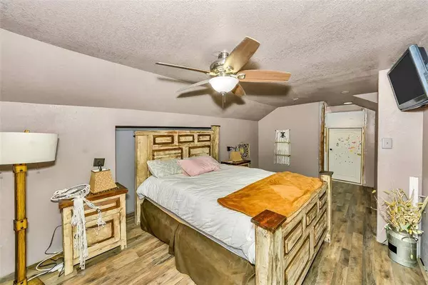 1908 Glendale Drive, Sanctuary, TX 76020