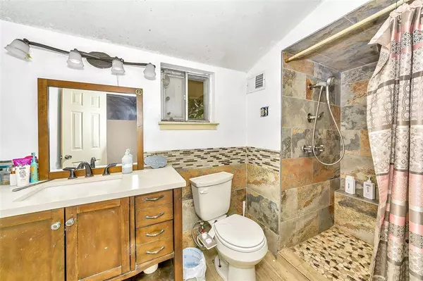 1908 Glendale Drive, Sanctuary, TX 76020