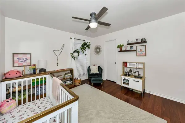2425 Northgate Drive W, Irving, TX 75062