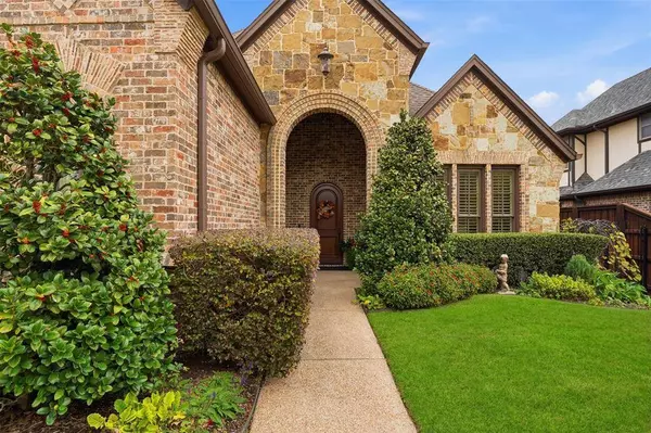 2217 Canterbury Drive, Mansfield, TX 76063