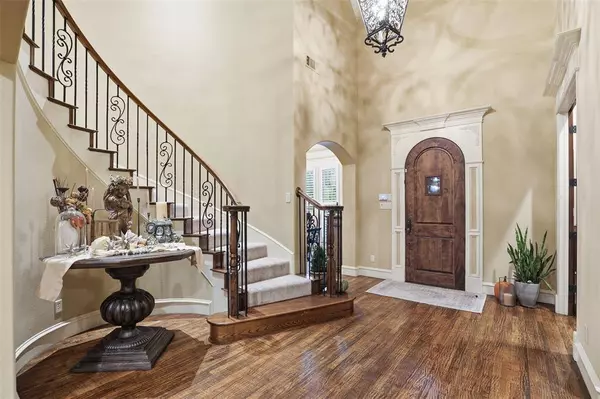 2217 Canterbury Drive, Mansfield, TX 76063