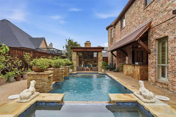 2217 Canterbury Drive, Mansfield, TX 76063