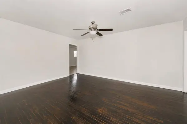 4028 Shawnee Trail, Lake Worth, TX 76135